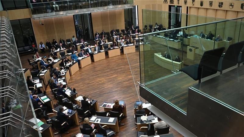 ADAC warnt: Warum Tanken ab 2027 richtig teuer wird Die Länderkammer billigt die Reform.