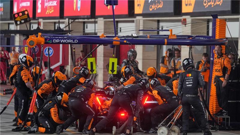 Die Lampen brennen in bisschen bei McLaren.  