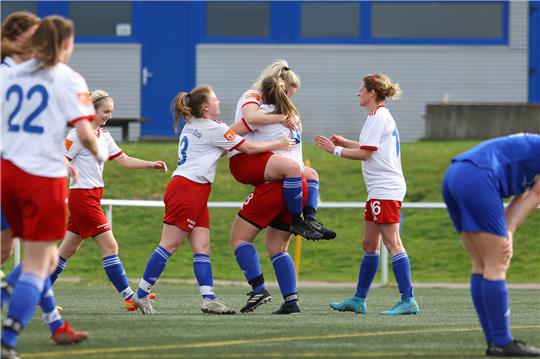 Die Landesliga-Frauen des VfL Güldenstern Stade feierten einen knappen 2:1-Erfolg. Archivfoto: Struwe