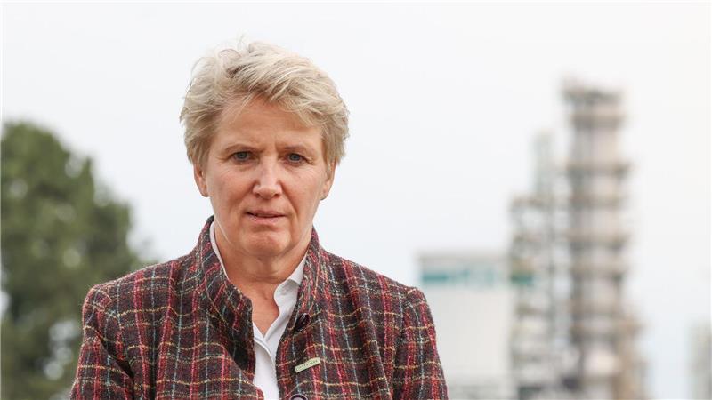 Die Landrätin des Landkreises Uckermark, Karina Dörk (CDU), warnt vor US-Sanktionen gegen die PCK-Raffinerie (Archivbild).