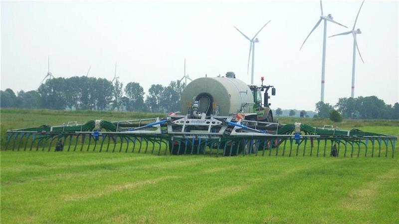 Neue Gülle-Regeln: Was Landwirte jetzt beachten müssen Die Landwirtschaftskammer Niedersachsen erläutert die Hintergründe zu den neuen Regeln für das Ausbringen von Gülle (Symbolbild).
