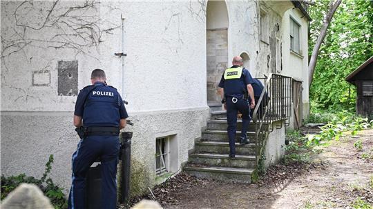 Die Leiche war in einem leerstehenden Gebäude entdeckt worden. 