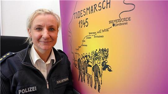 Die Leitende Polizeidirektorin Antje Schlichtmann hat den Gedenkmarsch initiiert, der an den Todesmarsch 1945 von Bremen-Farge nach Sandbostel erinnert.