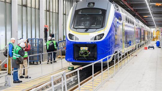 Die Lieferung der neuen Alstom-Züge vom Typ Coradia Max ist zu einer jahrelangen Posse geworden. (Archivbild)