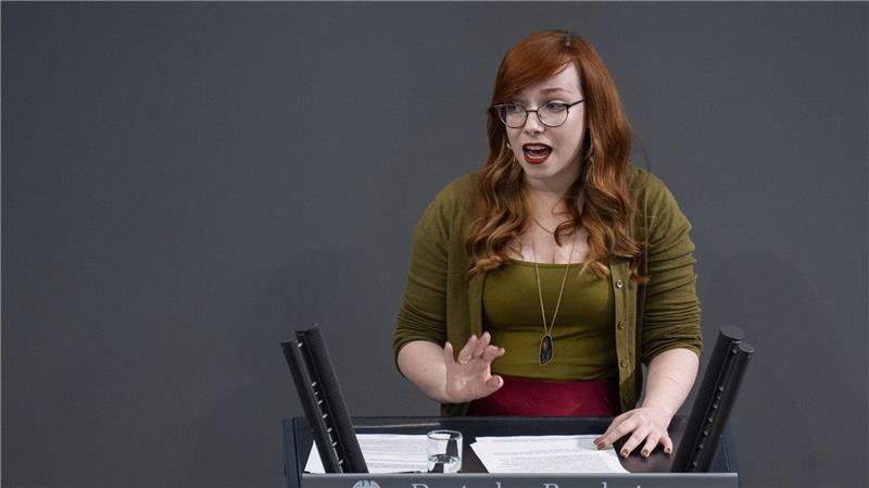 Abgeordnete berichtet unter Tränen von eigenem Erlebnis Die Linken-Abgeordnete Kathrin Gebel spricht über Gewalt gegen Frauen und dabei auch über ein eigenes Erlebnis.