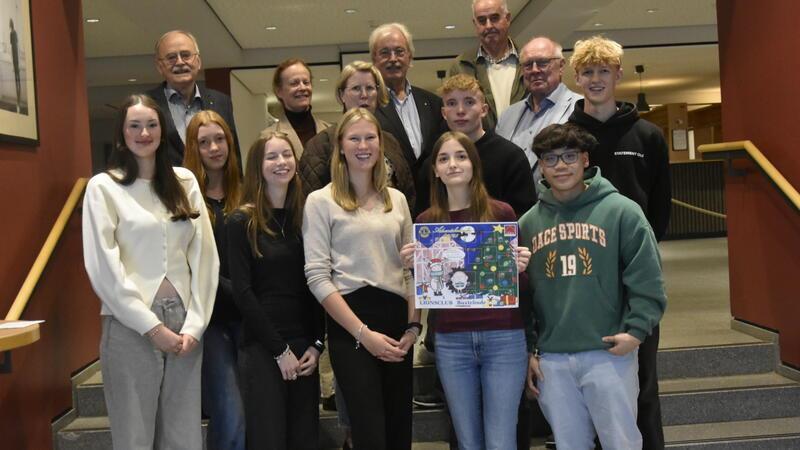 Die Lions dankten den Gewinnern des diesjährigen Adventskalenders, besonders der Siegerin Lilly Sophie Buß.