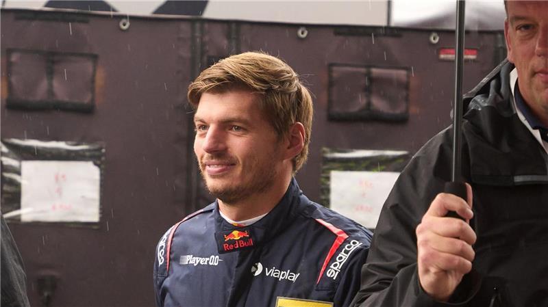 Verstappen mit Karriere-Bekenntnis zu Red Bull Die Lizenz für die Nordschleife hat er nun auch.