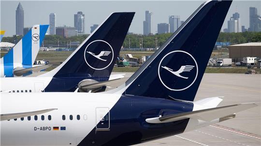 Die Lufthansa hat mit dem Aus für die Tochter Cityline Tausende Verbindungen gestrichen. (Archivbild)