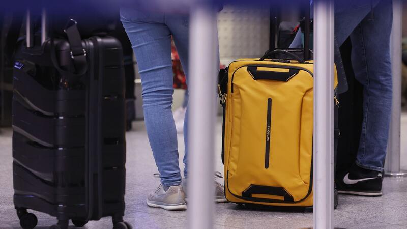 Verdi zwingt Lufthansa zu Rumpf-Programm Die Lufthansa und ihre Kunden stehen vor der nächsten Streikwelle mit zahlreichen Flugausfällen und Verspätungen.