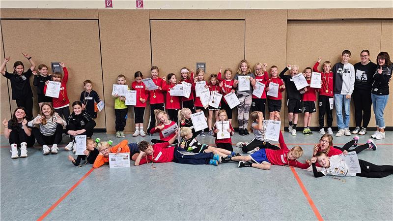 Die Mädchen und Jungen wurden in sechs Nationalteams eingeteilt.