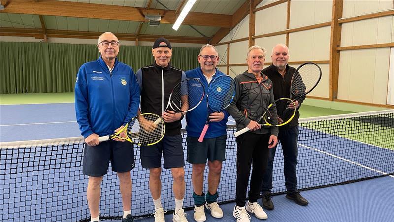 Die Männer 65 sind in der Oberliga erfolgreich: Joachim Kellermann, Karl Heinz Driller, Werner von Borstel, Eric Prenzel und Frank Jeschke (von links).