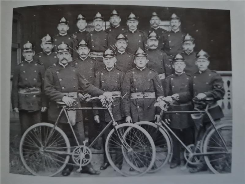 Die Mannschaft der Camper Feuerwehr kurz nach der Gründung vor 125 Jahren. Archivfoto: Feuerwehr