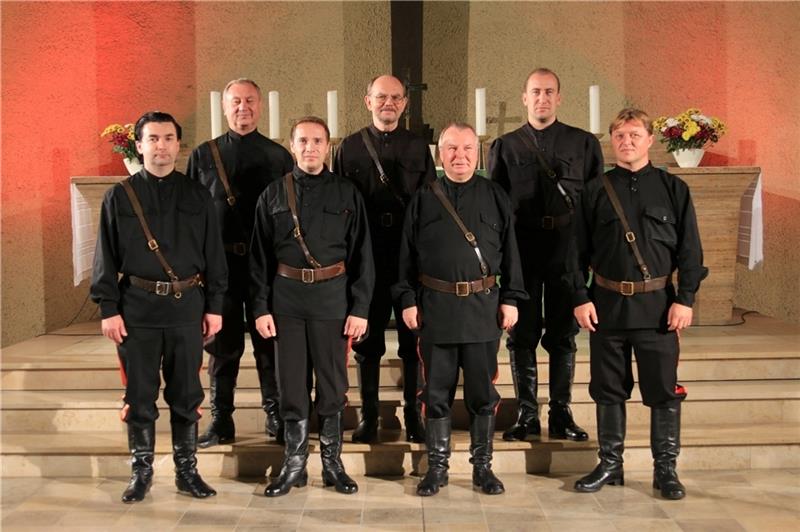 Die Maxim Kowalew Don Kosaken singen für die Völkerverständigung.