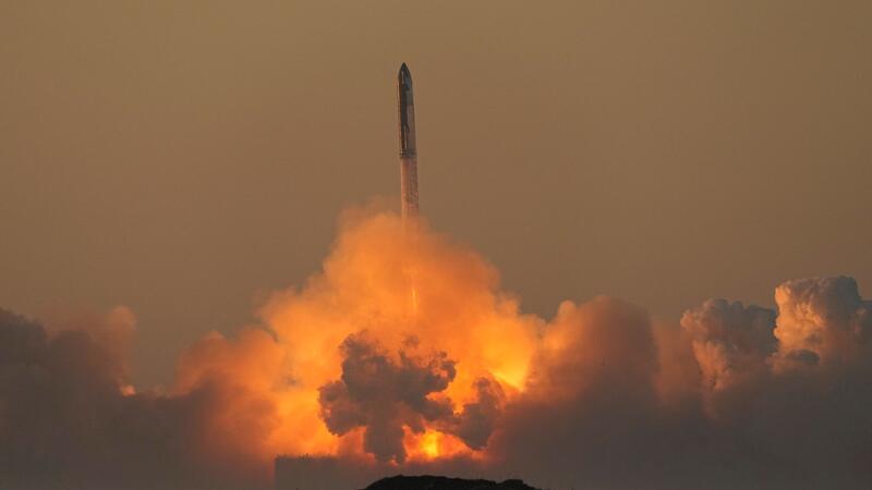 „Starship“ kann auch zweiten Test nicht abschließen Die Mega-Rakete „Starship“ von SpaceX startet zu ihrem zweiten Testflug. Der Test konnte allerdings erneut nicht abgeschlossen werden.