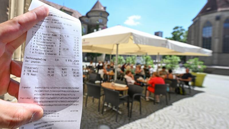 Mehrwertsteuer in Gastronomie steigt wieder Die Mehrwertsteuer-Regelung wurde wegen der Energiekrise mehrmals verlängert, zuletzt bis Ende dieses Jahres.
