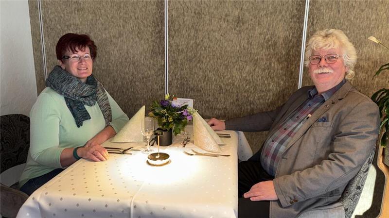 Die Mehrwertsteuer muss wieder gesenkt werden, fordern Lutz Feldtmann, Vorsitzender des Dehoga Kreisverbands Stade, und Nathalie Rübsteck, Geschäftsführerin des Dehoga Bezirksverbands Stade.