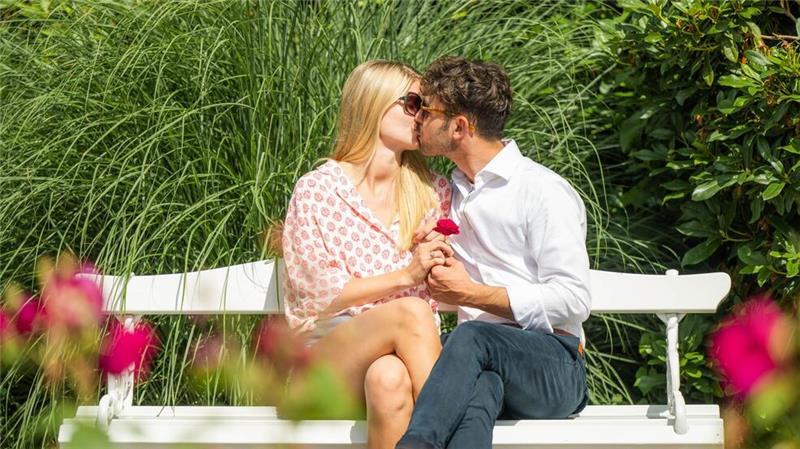 Trotz Dating-Apps suchen viele lieber offline nach Partner Die Mehrzahl der Nutzerinnen und Nutzer würden lieber im echten Leben einen Partner oder eine Partnerin kennenlernen. (Foto-Illustration)