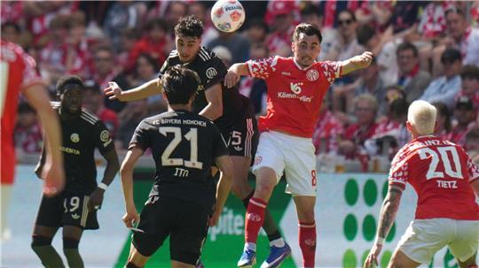 Die Meister-Bayern fanden in Mainz lange Zeit nicht ins Spiel - drehten dann aber auf.