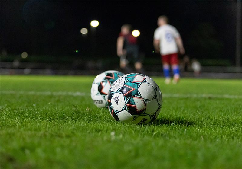 Die Meisterrunde in der Fußball-Landesliga Lüneburg wurde gleich mit dem Spitzenspiel zwischen der SV Ahlerstedt/Ottendorf und dem TuS Harsefeld eingeläutet. Symbolfoto: Jörg Struwe/Picselweb.de