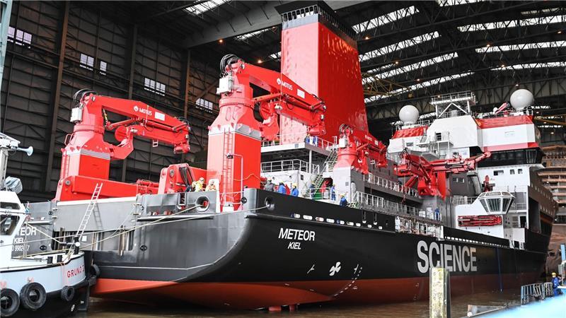 Meyer Werft dockt neues Forschungsschiff „Meteor IV“ aus Die „Meteor IV“ ist 125 Meter lang.
