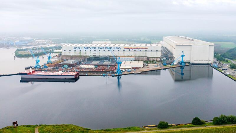 Die Meyer Werft an der Ems.