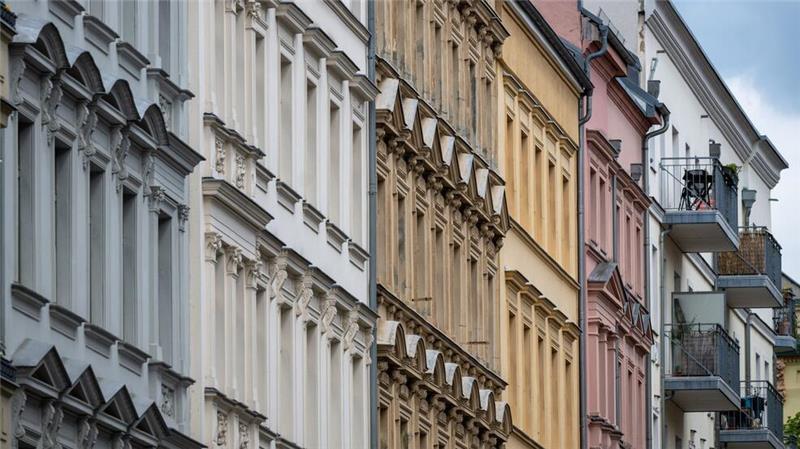 Druck am Wohnungsmarkt - Was 2025 Mietern und Käufern bringt Die Mieten steigen weiter, vor allem in Metropolen und anderen Großstädten (Archivbild).