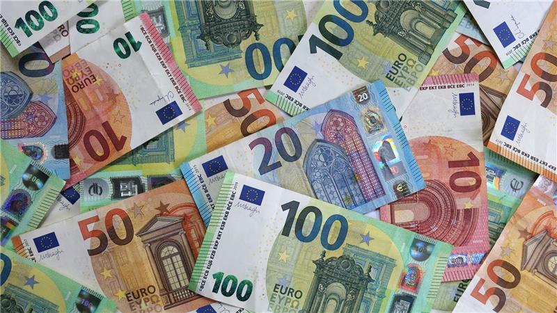 Milliarden fürs Bürgergeld: Soll man bei Ukrainern sparen? Die Milliardenausgaben für das Bürgergeld heizen eine Reformdebatte an. (Symboldbild)