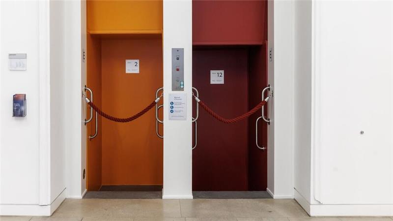 Die Minister, Abgeordneten und Mitarbeiter im Schleswig-Holsteiner Landtag müssen vorerst auf den Paternoster verzichten.