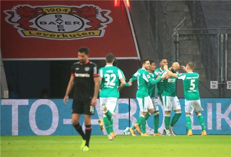 Die Mischung macht‘s und dann die richtigen Rückschlüsse: Das Werder Bremen bei Bayer Leverkusen zu einem Unentschieden kam, lag in der Schwachstellenanalyse des Gegners Foto: Rattay/dpa