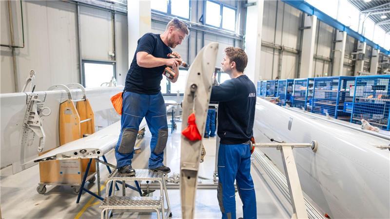 Die Mitarbeitenden können mehr als 1200 Teile reparieren.