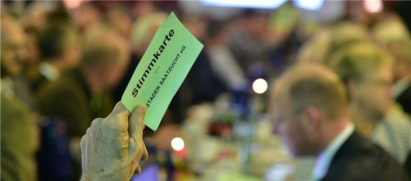 Die Mitglieder geben grünes Licht für die Umbenennung : 99 Prozent der Stimmen (498 von 503 Stimmen) entfielen auf den Vorschlag von Vorstand und Aufsichtsrat. Fotos Beneke