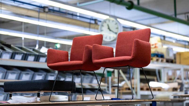 Verbraucher sparen bei Möbeln Die Möbelindustrie in Deutschland leidet unter der Kaufzurückhaltung der Verbraucher.