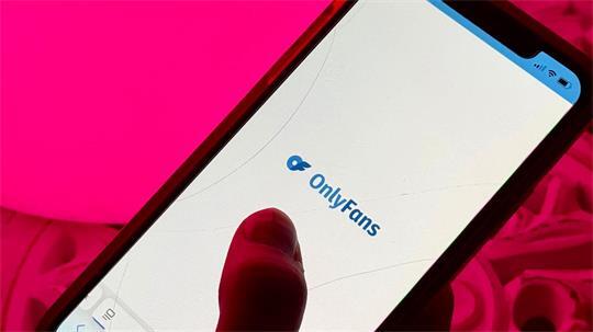 Die Möglichkeit auf Selbstbestimmung auf der Plattform OnlyFans wird seit Jahren kontrovers diskutiert. (Symbolbild)