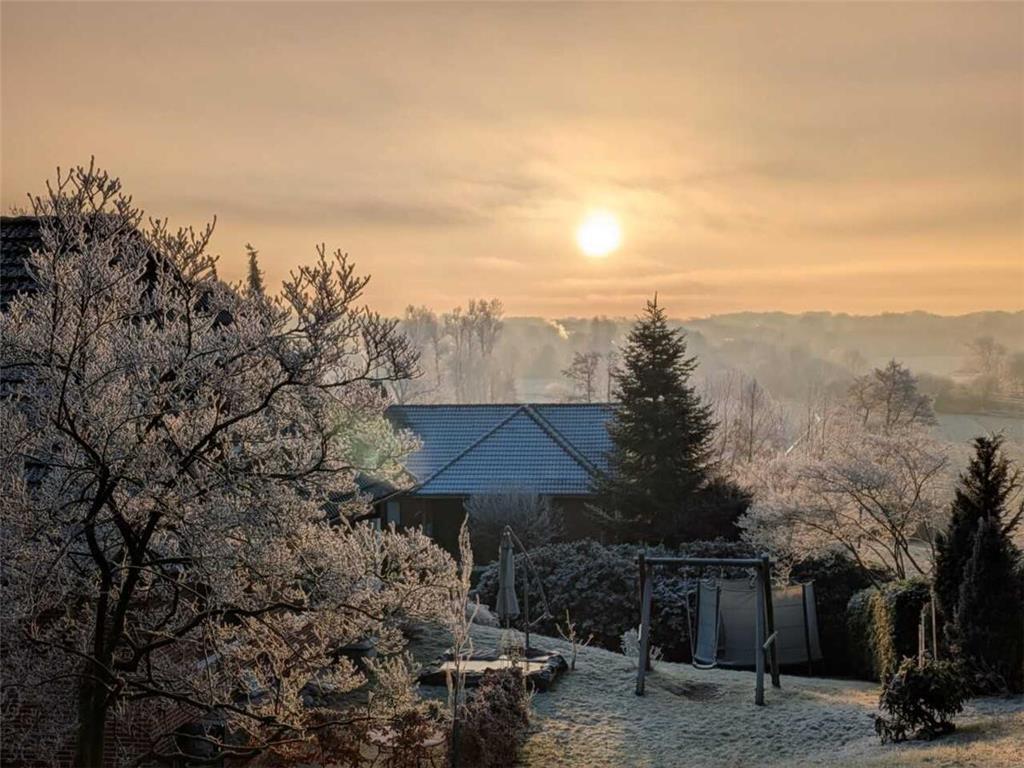 Die Montag-Morgensonne verzaubert auf Christiana Schönstedts Foto die Stader Sch...