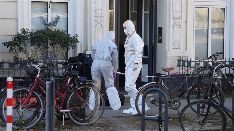 Die Mordkommission und die Abteilung für Kapitaldelikte der Staatsanwaltschaft ermitteln.