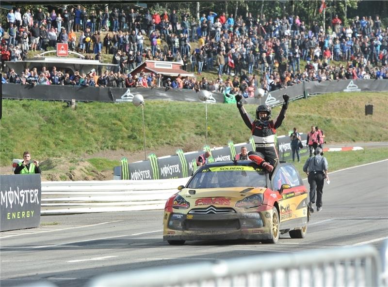 Die Motorsportfans dürfen jubeln: Der Landkreis Stade hat sich für eine Ausweitung der Nutzung auf der Rallycross-Strecke „Estering“ ausgesprochen.