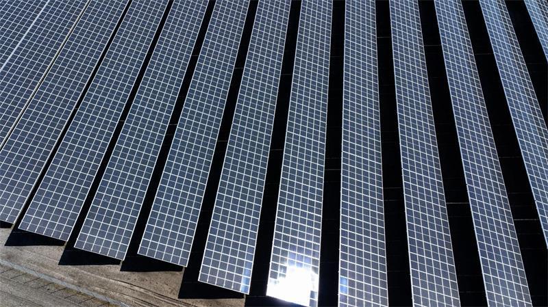 Die Nachfrage nach Anschlüssen für Erneuerbare Energien und Batteriespeichern ist sprunghaft gestiegen. (Archivbild)