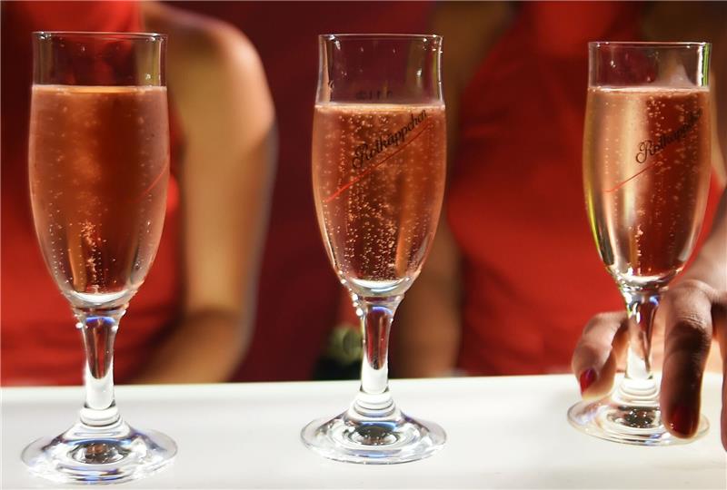 Die Nachfrage nach Sekt aus Deutschland steigt.