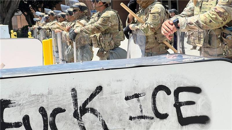 Die Nationalgarde stellt sich im Zentrum von LA auf