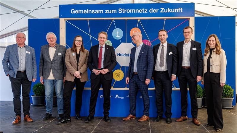 Die Netzbetreiber bauen bei Heide ein großes Stromdrehkreuz.
