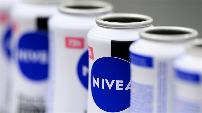 Beiersdorf verkündet Wachstumsplan für kriselnde Marke Nivea Die Neuausrichtung bei Nivea bleibe zentrale Priorität, teilte Beiersdorf mit. (Archivbild)
