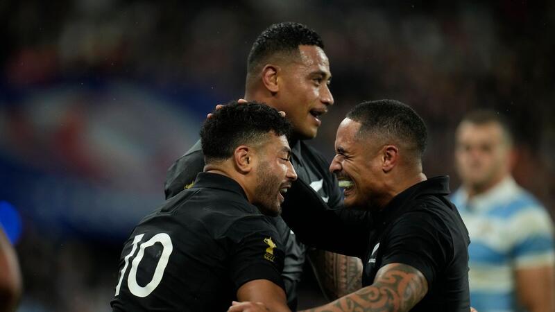 Neuseeland nach Sieg gegen Argentinien im Rugby-WM-Finale Die Neuseeländer setzten sich deutlich gegen Argentinien durch.