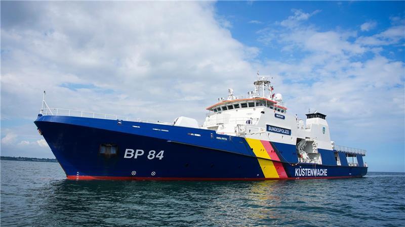 Drohnen und Schattenflotte: Dobrindt sieht Bedrohnungslage auf der Ostsee Die „Neustadt“ der Bundespolizei liegt in der Ostsee.
