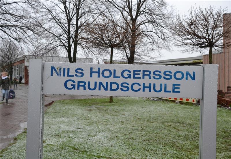 Die Nils-Holgersson-Grundschule in Wischhafen soll erweitert werden. Doch die Kosten haben sich verdoppelt . Foto Helfferich