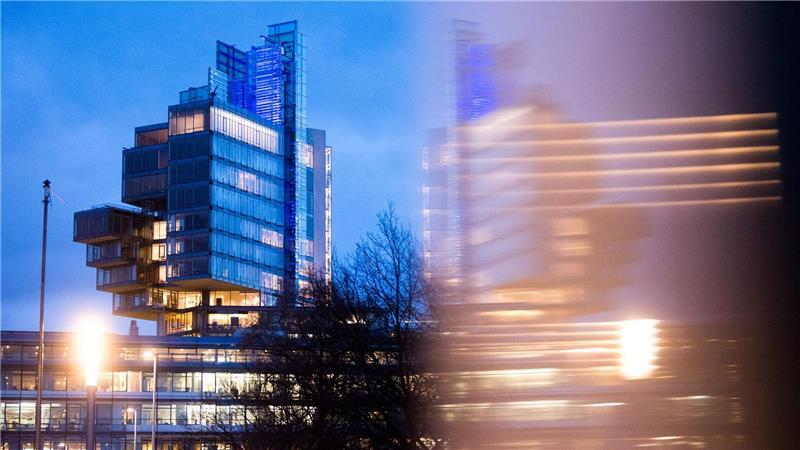 NordLB verdient mehr und sieht Kurs der Sanierung bestätigt Die NordLB meldet steigende Gewinne. Der Sitz in Hannover steht nach Jahren des Umbaus wieder für Stabilität. (Archivbild)