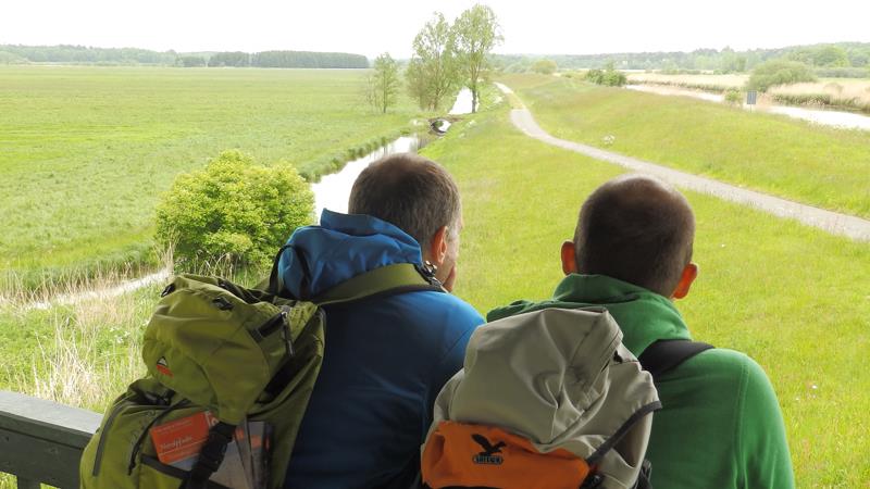 Flach-weites Wanderparadies mit 24 Nordpfaden im Landkreis Rotenburg Die Nordpfade im Landkreis Rotenburg bieten besondere Weitblicke auf Oste und Osteland. Foto: Touristikverband LandkreisRotenburg (Wümme) e.V.