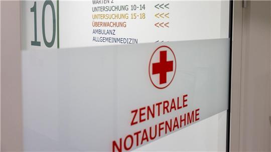 Die Notaufnahmen der Kliniken in Schleswig-Holstein sind in der Urlaubszeit stark ausgelastet. (Symbolbild)
