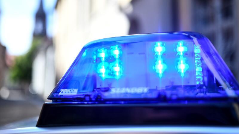 Von Polizeiauto erfasster Fünfjähriger war in Begleitung Die Obduktion des Jungen ergab innere Blutungen als Todesursache. (Symbolbild)