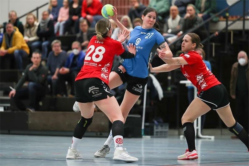Die Oberliga-Handballerinnen des VfL Stade verspielten gegen Hollenstedt ihre Ein-Tor-Führung in den letzten 15 Sekunden des Spiels. Foto: Struwe