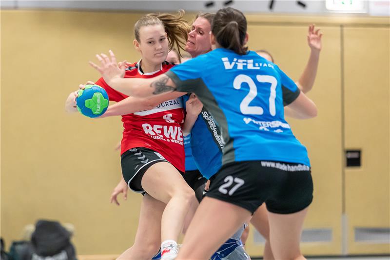 Die Oberliga-Handballerinnen vom VfL Stade leisteten sich bei der HSG Osnabrück eine Schwächephase zu viel. Archivfoto: Struwe/picselweb